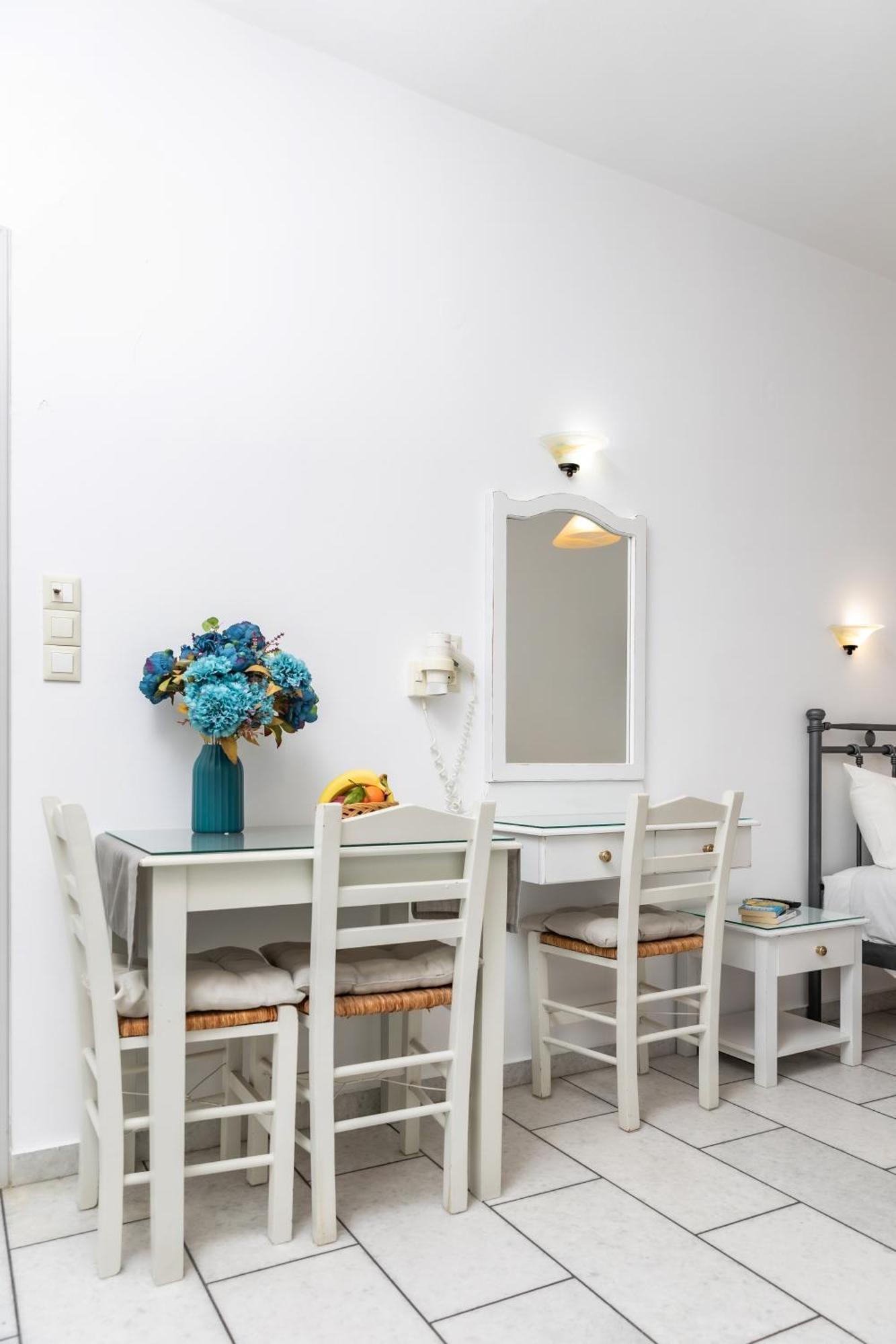 Depis Studios & Apartments Naxos City Εξωτερικό φωτογραφία