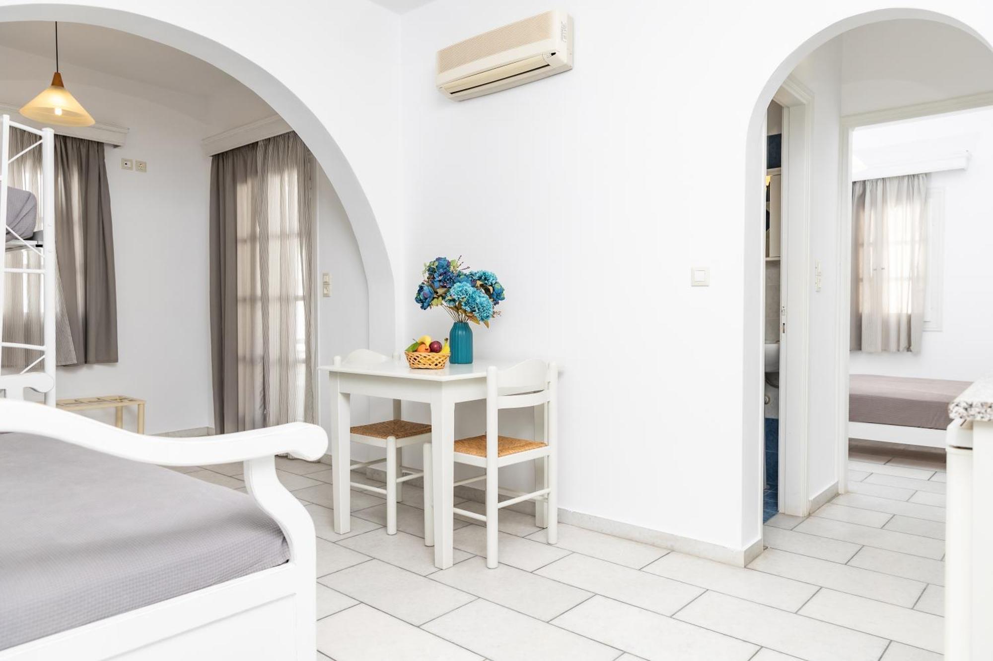 Depis Studios & Apartments Naxos City Εξωτερικό φωτογραφία
