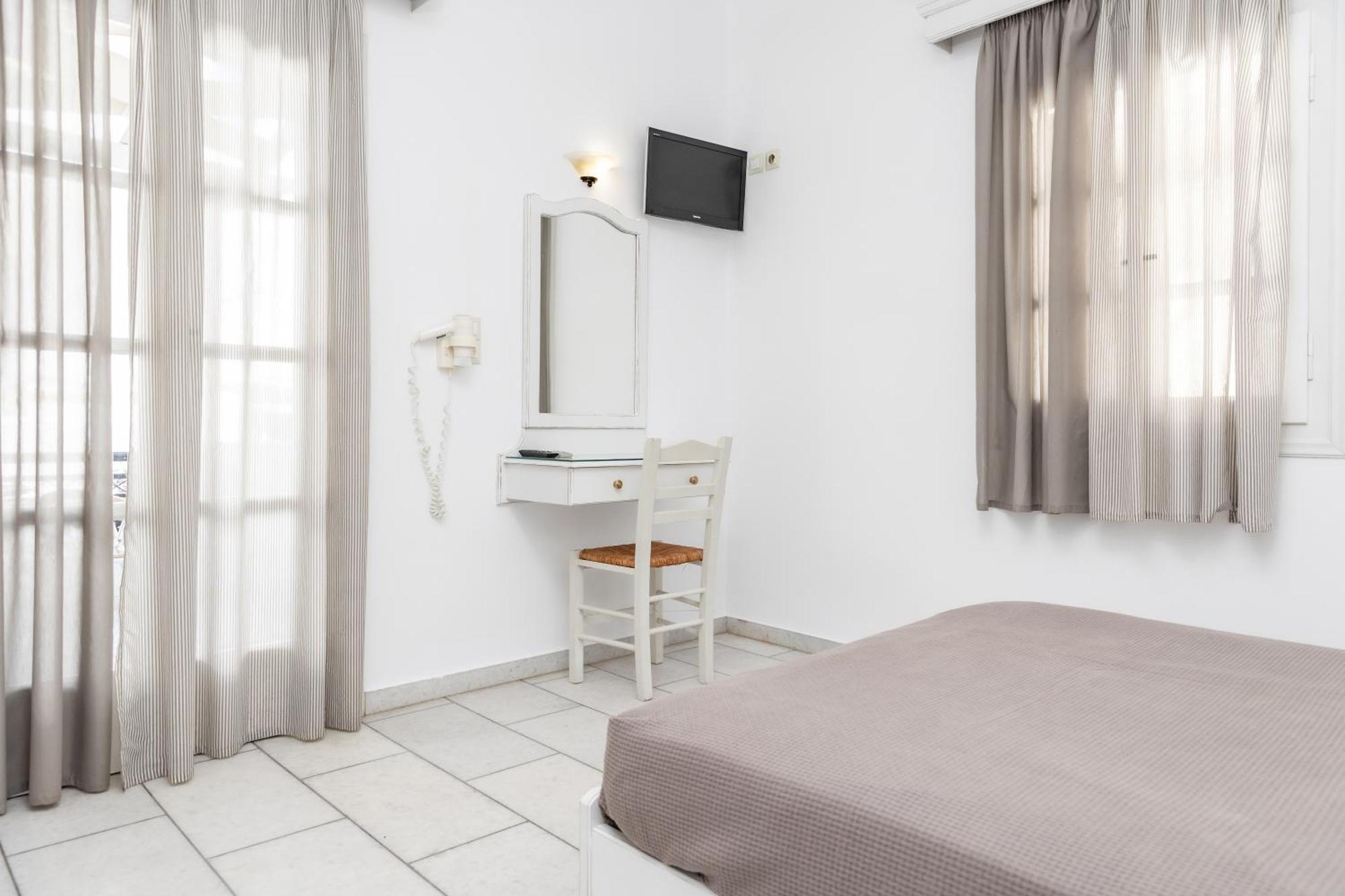 Depis Studios & Apartments Naxos City Εξωτερικό φωτογραφία
