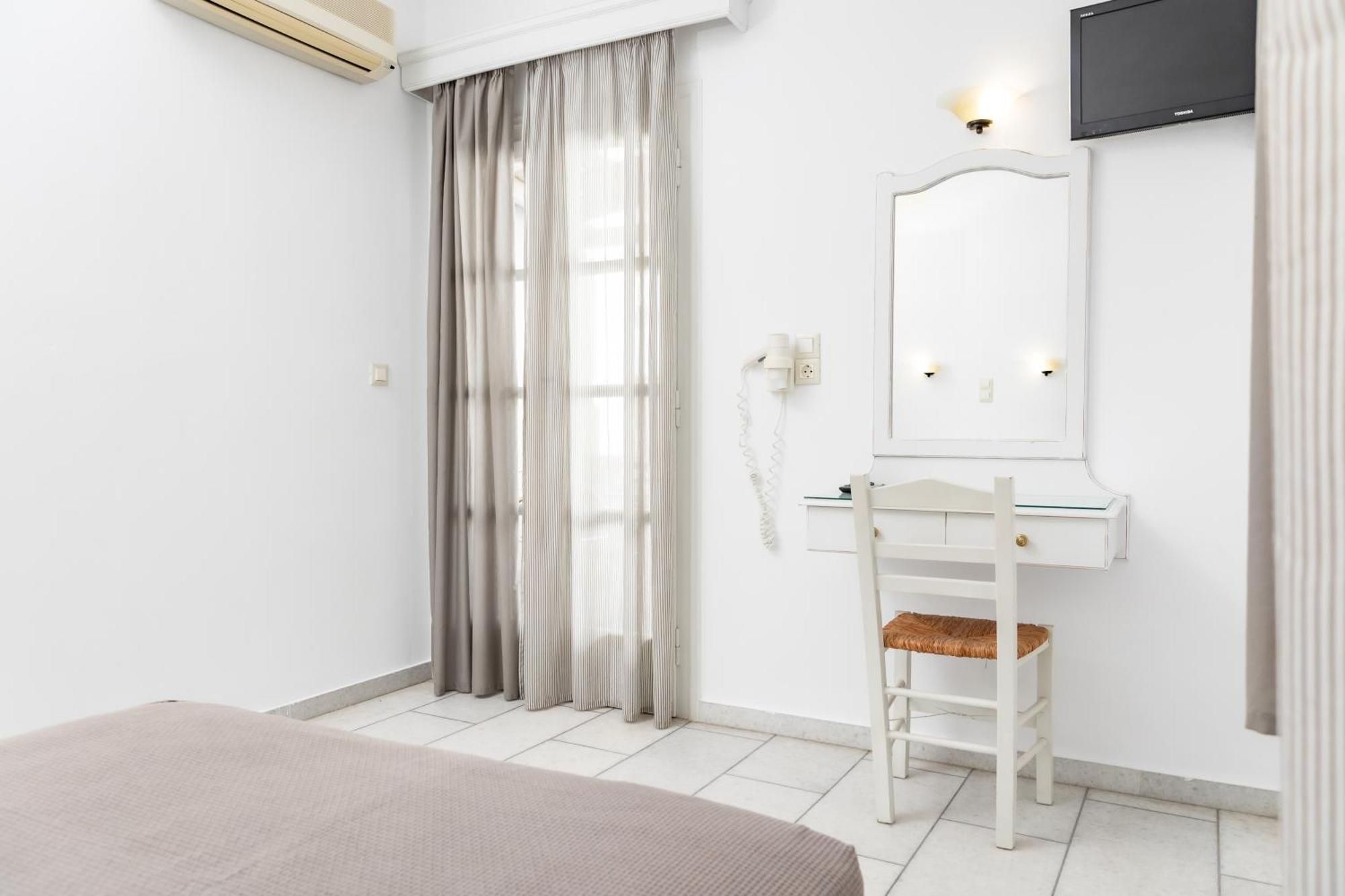 Depis Studios & Apartments Naxos City Εξωτερικό φωτογραφία