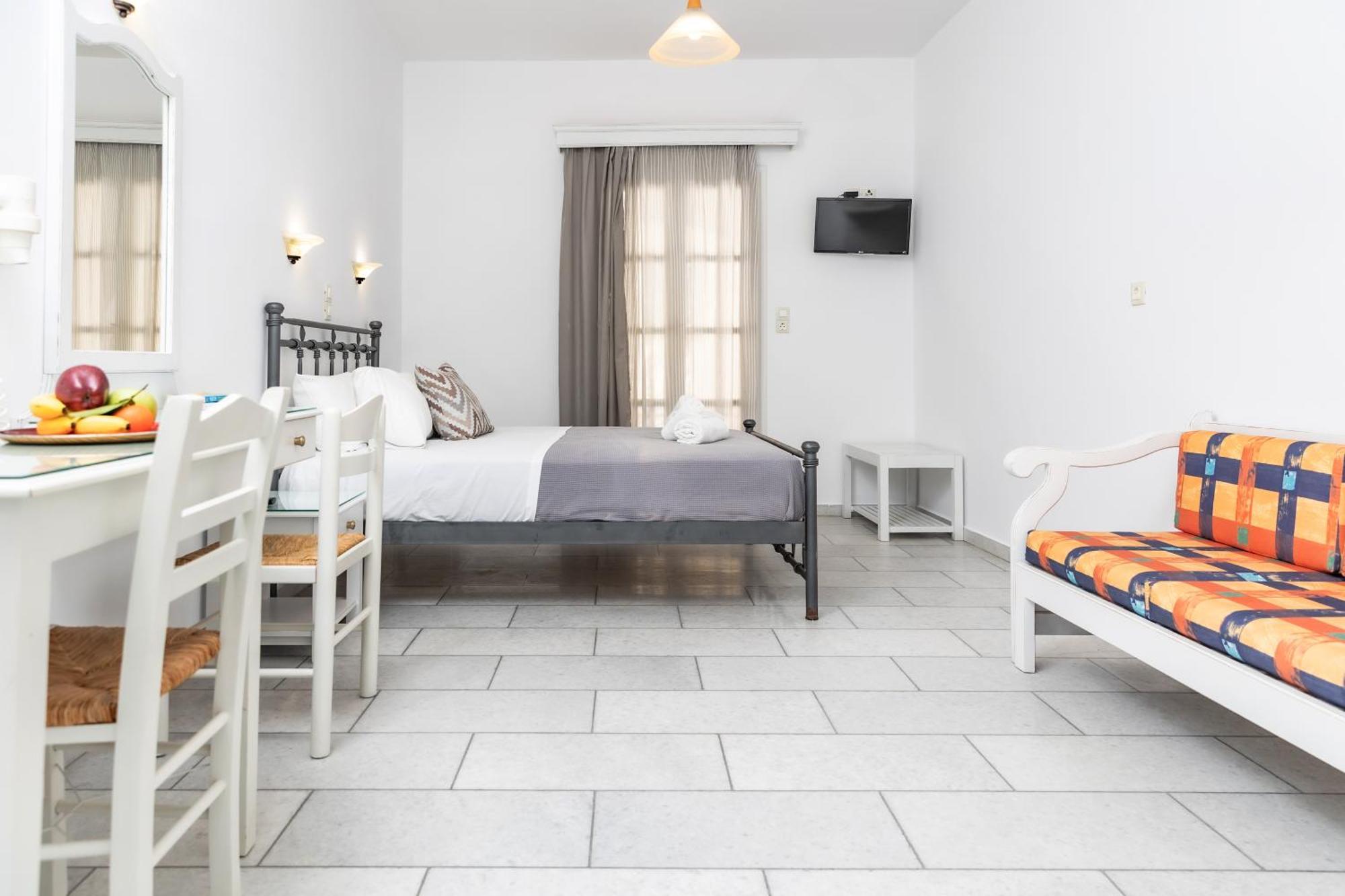Depis Studios & Apartments Naxos City Εξωτερικό φωτογραφία