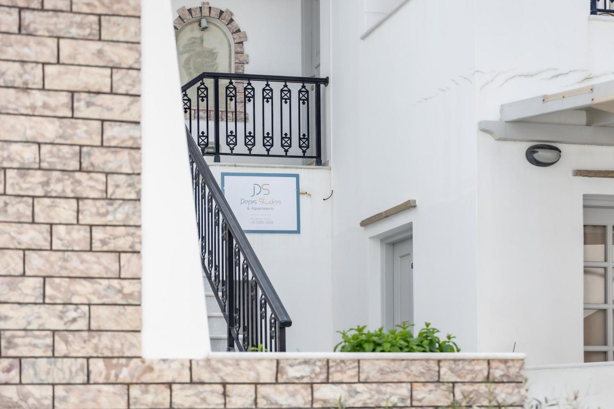 Depis Studios & Apartments Naxos City Εξωτερικό φωτογραφία