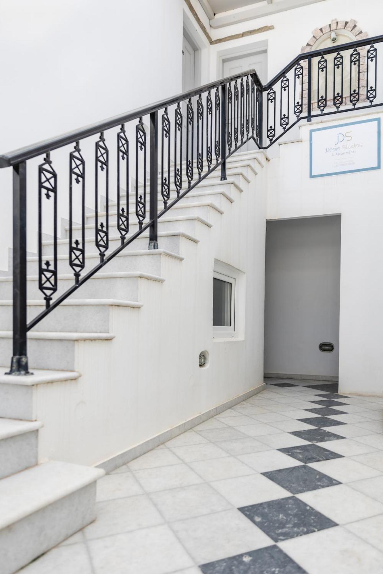 Depis Studios & Apartments Naxos City Εξωτερικό φωτογραφία