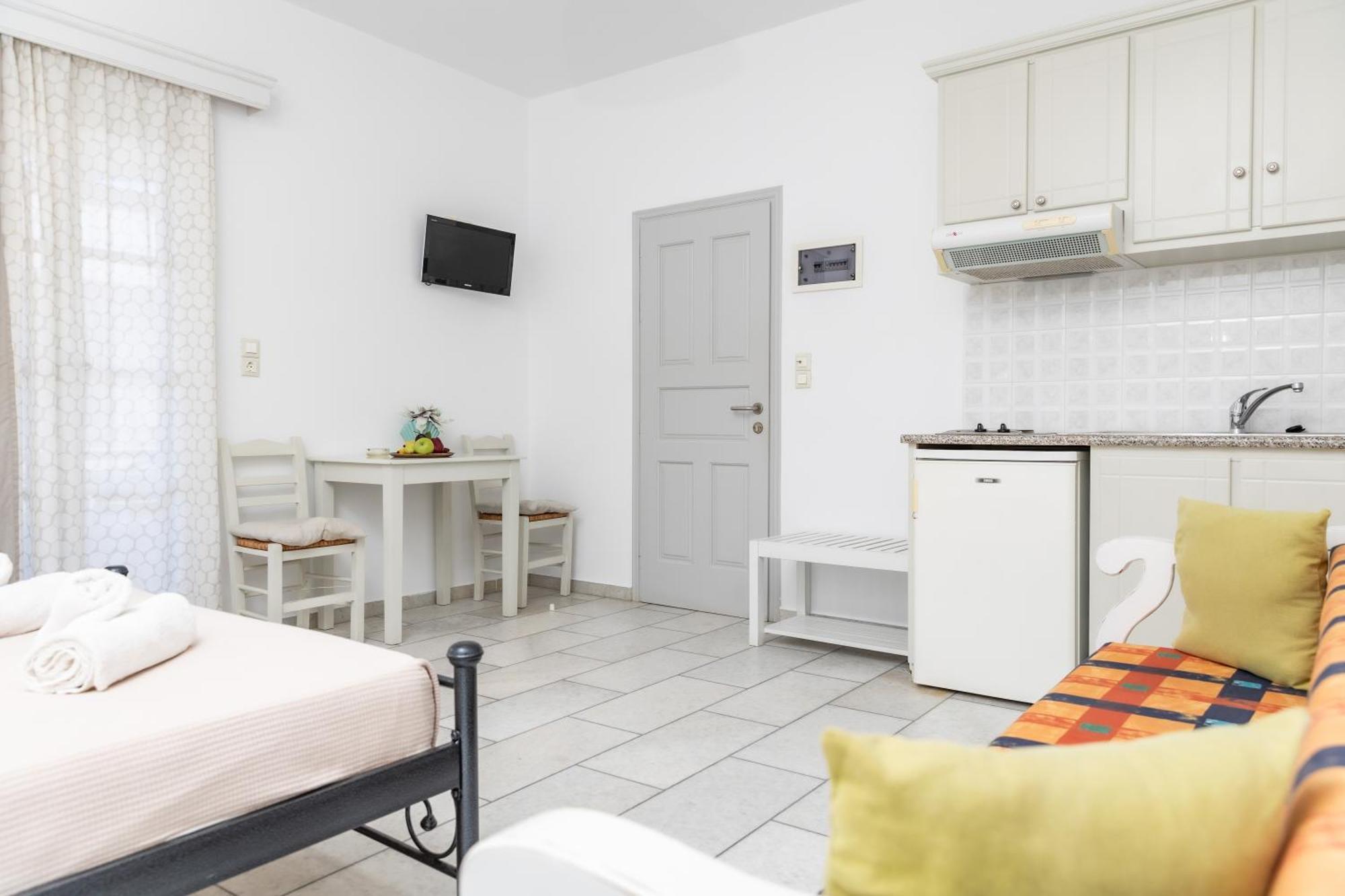Depis Studios & Apartments Naxos City Εξωτερικό φωτογραφία