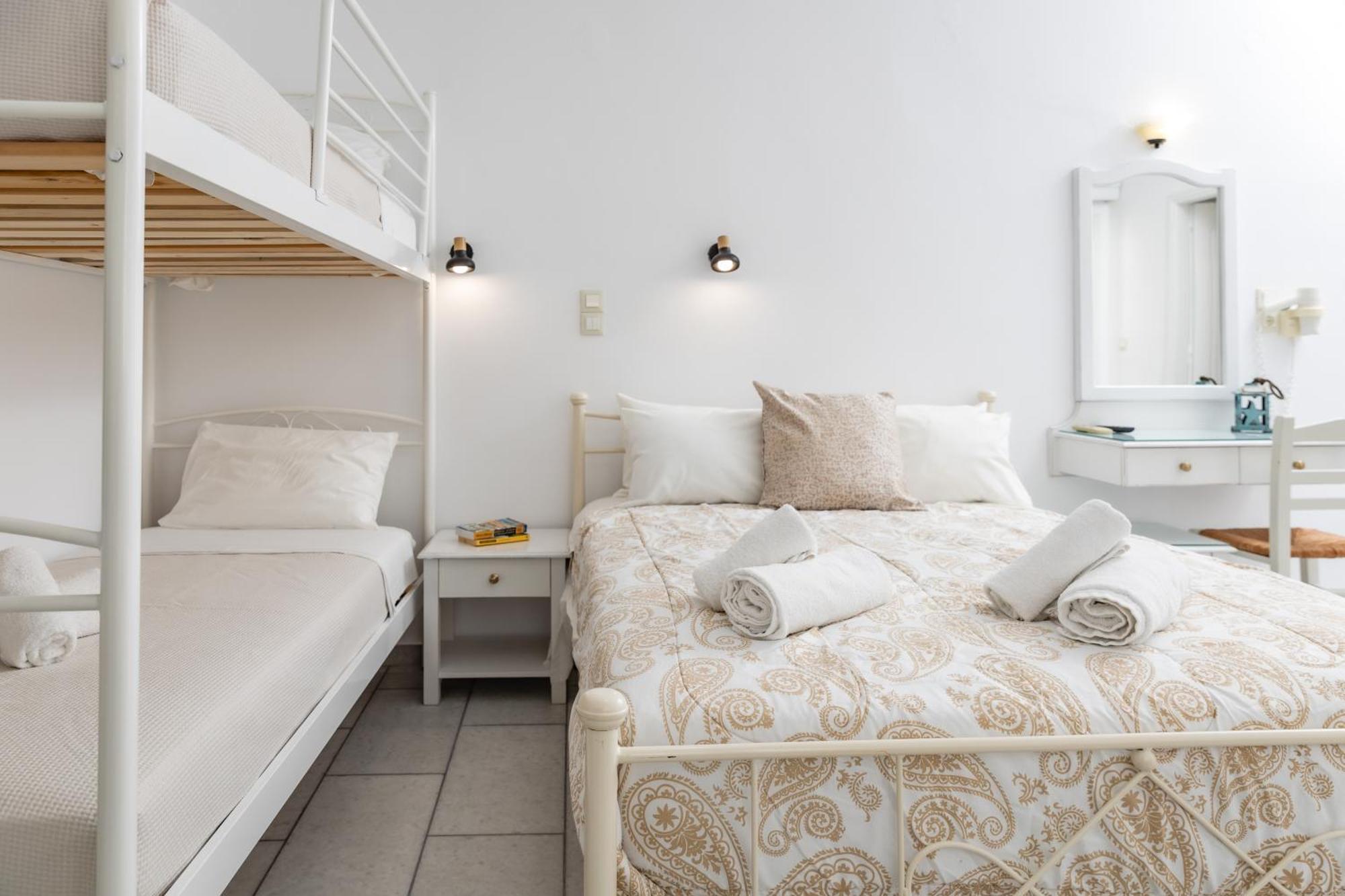 Depis Studios & Apartments Naxos City Εξωτερικό φωτογραφία
