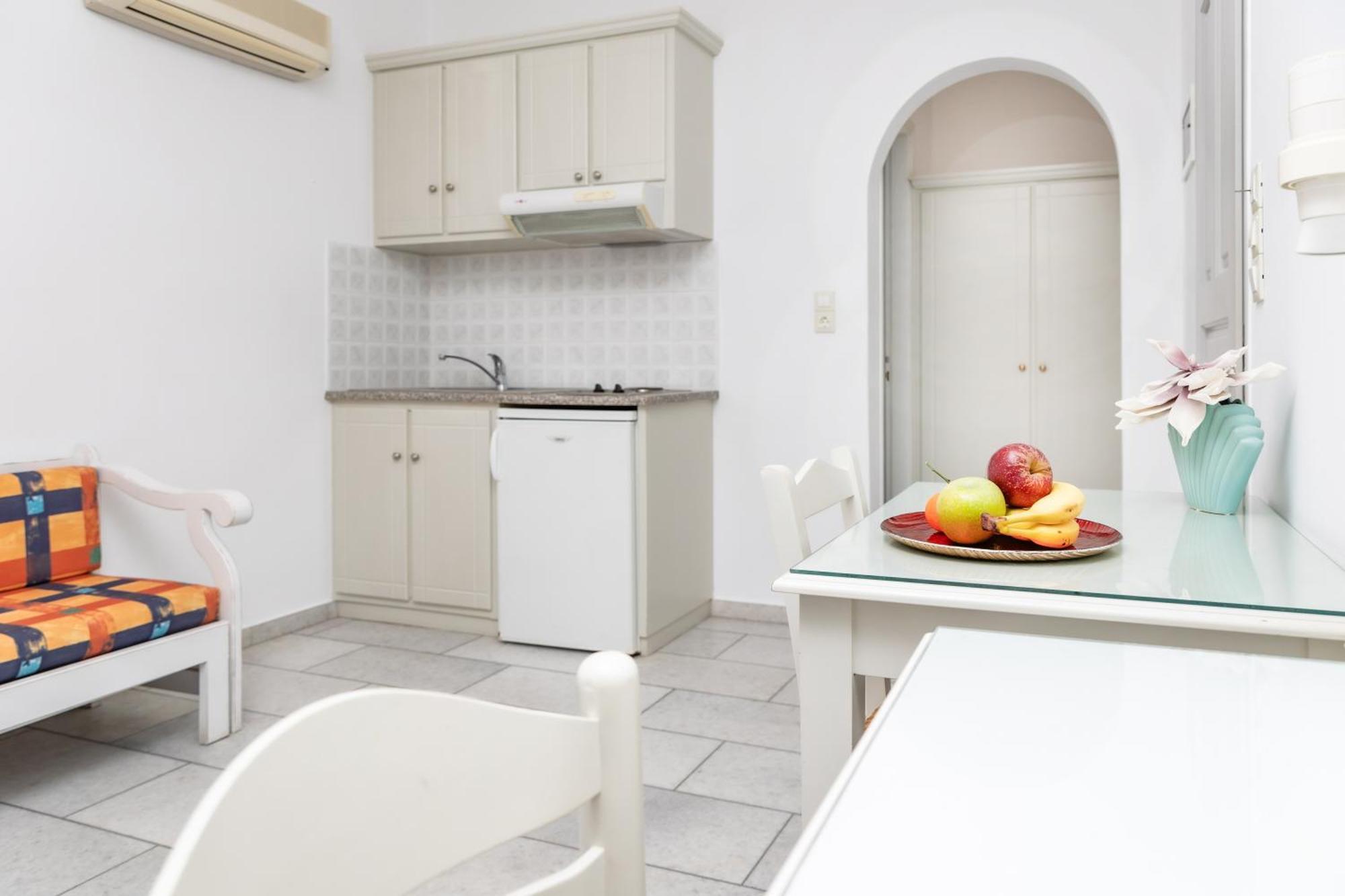 Depis Studios & Apartments Naxos City Εξωτερικό φωτογραφία