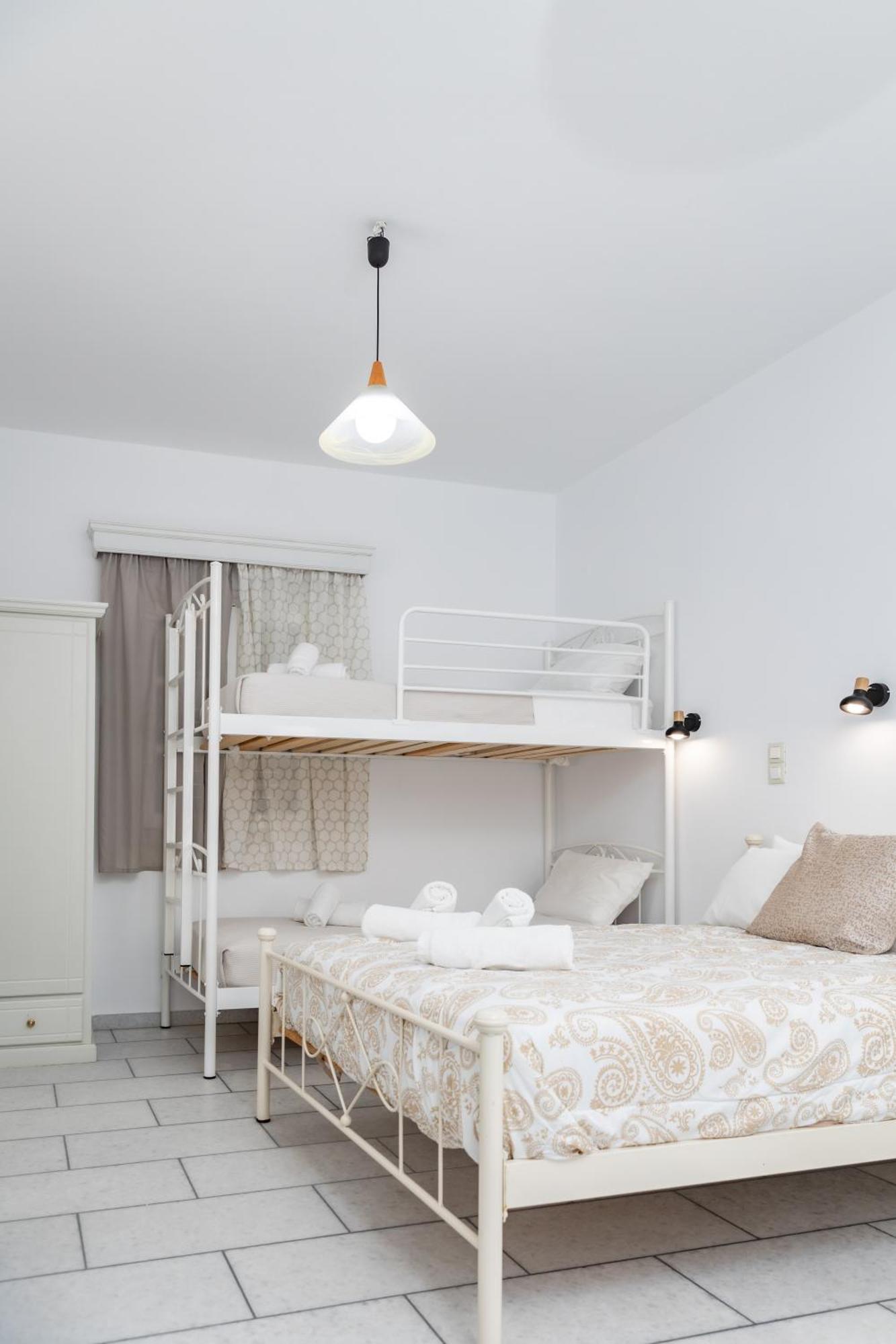 Depis Studios & Apartments Naxos City Εξωτερικό φωτογραφία