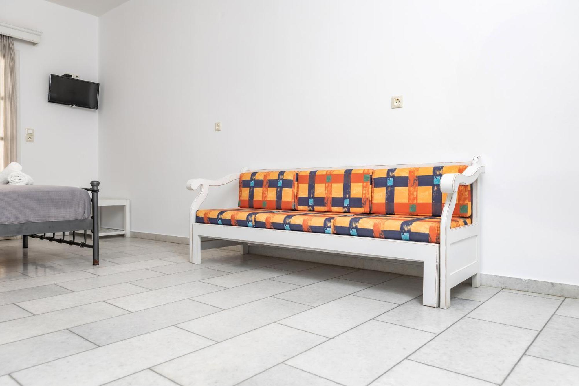 Depis Studios & Apartments Naxos City Εξωτερικό φωτογραφία
