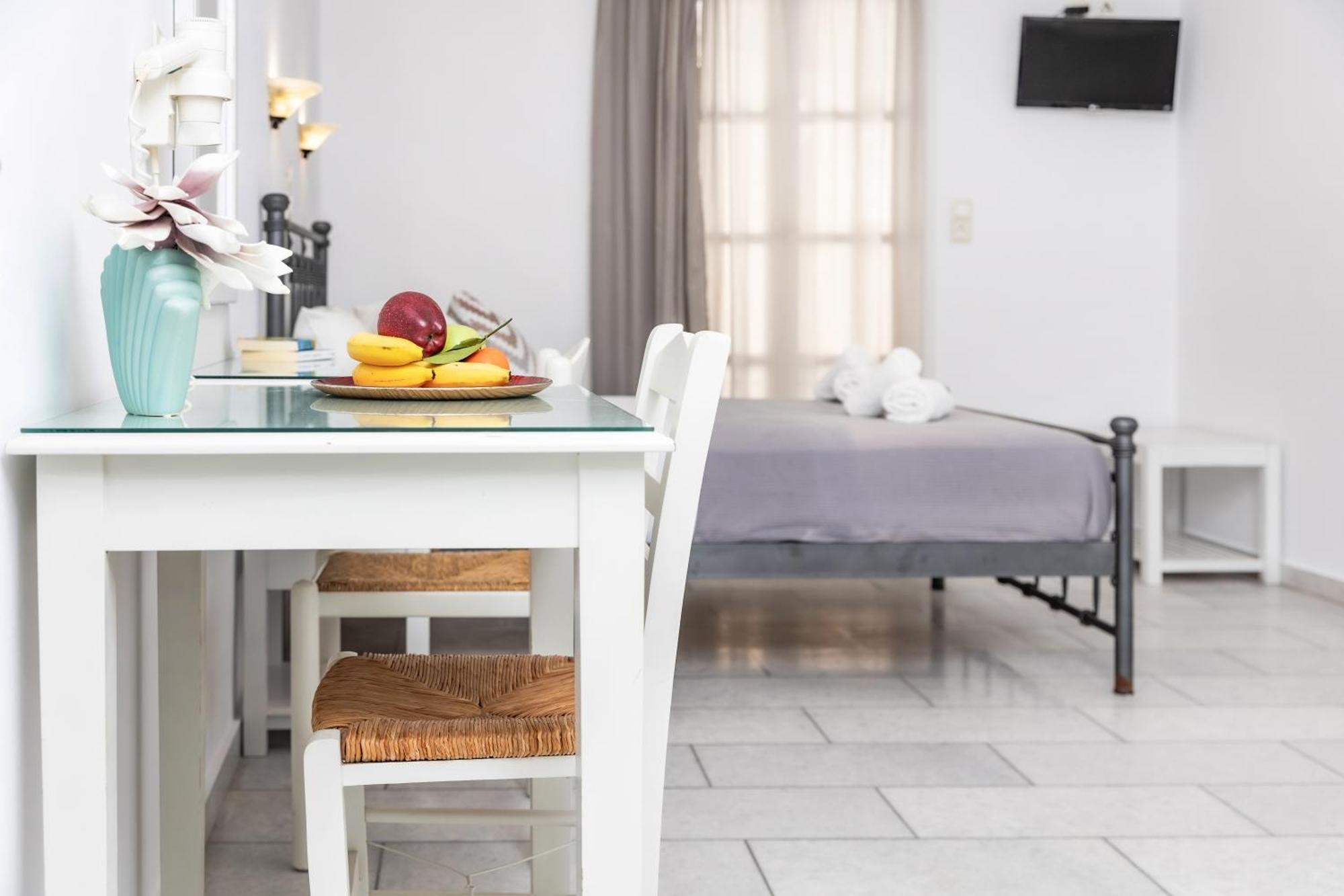 Depis Studios & Apartments Naxos City Εξωτερικό φωτογραφία